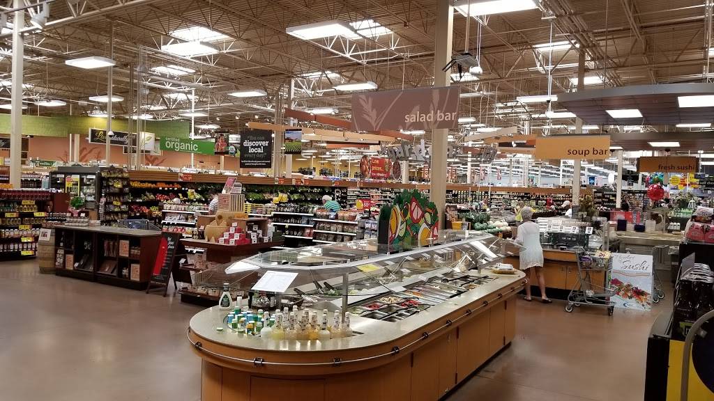 Shelter Cove Towne Centre | shopping mall | 40 Shelter Cove Ln, Hilton Head Island, SC 29928, USA | 8436863090 OR +1 843-686-3090