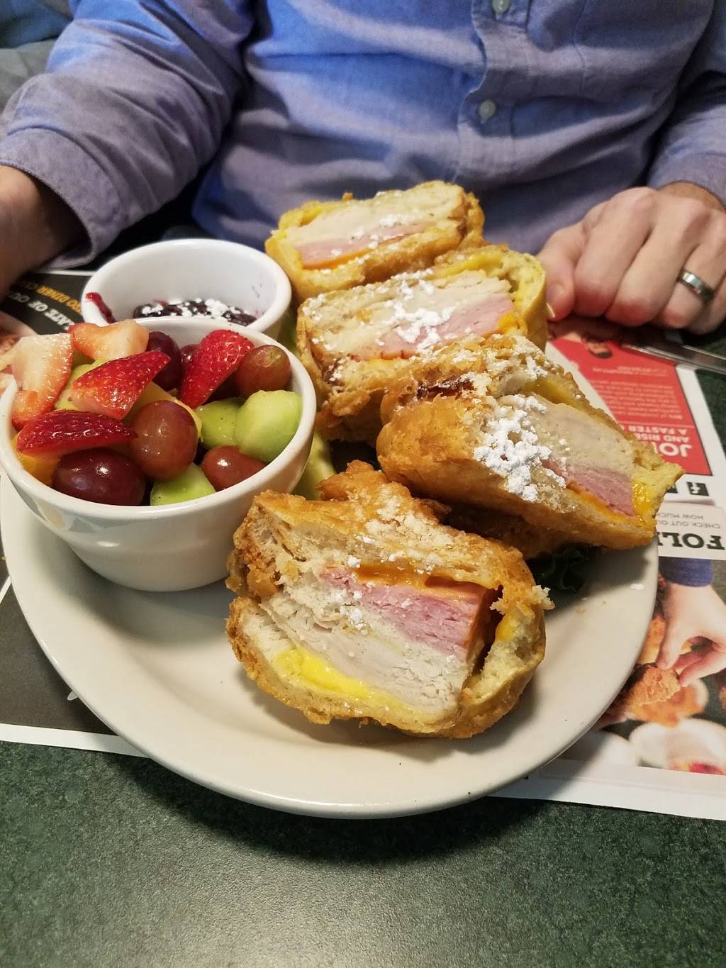 Metro Diner | cafe | 1124 Volvo Pkwy, Chesapeake, VA 23320, USA | 7576450203 OR +1 757-645-0203