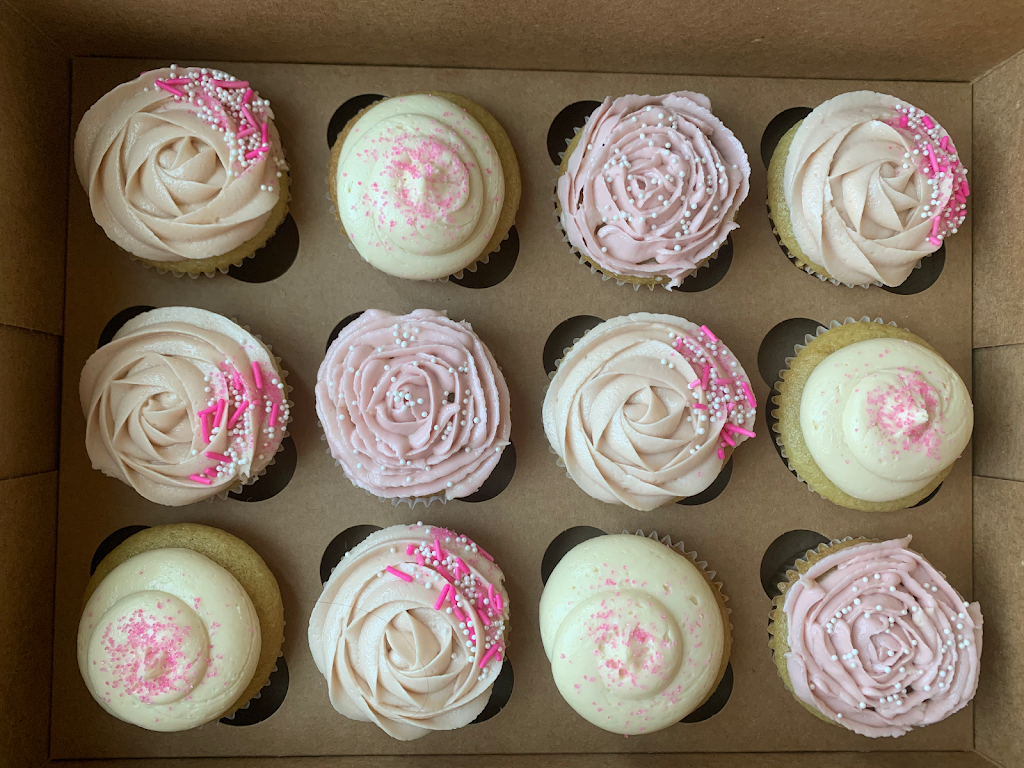 Polinas Cupcakery | restaurant | 13501 Windy Meadow Ln, Silver Spring, MD 20906, USA | 2404827368 OR +1 240-482-7368