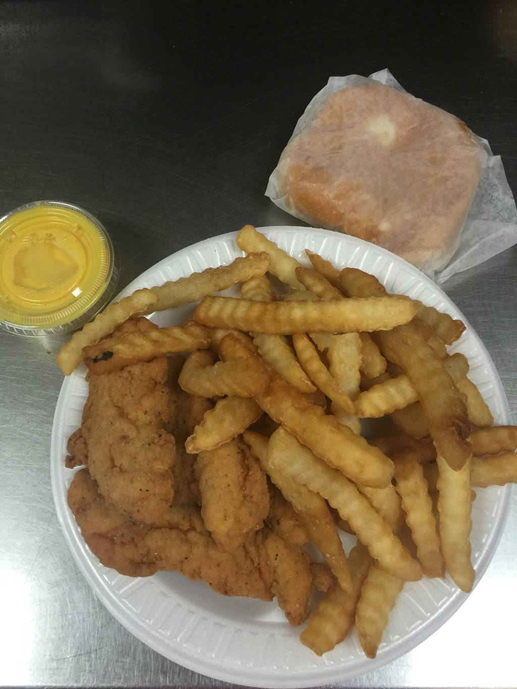 Clock of Williamston | restaurant | 307 E Main St, Williamston, SC 29697, USA | 8648477863 OR +1 864-847-7863