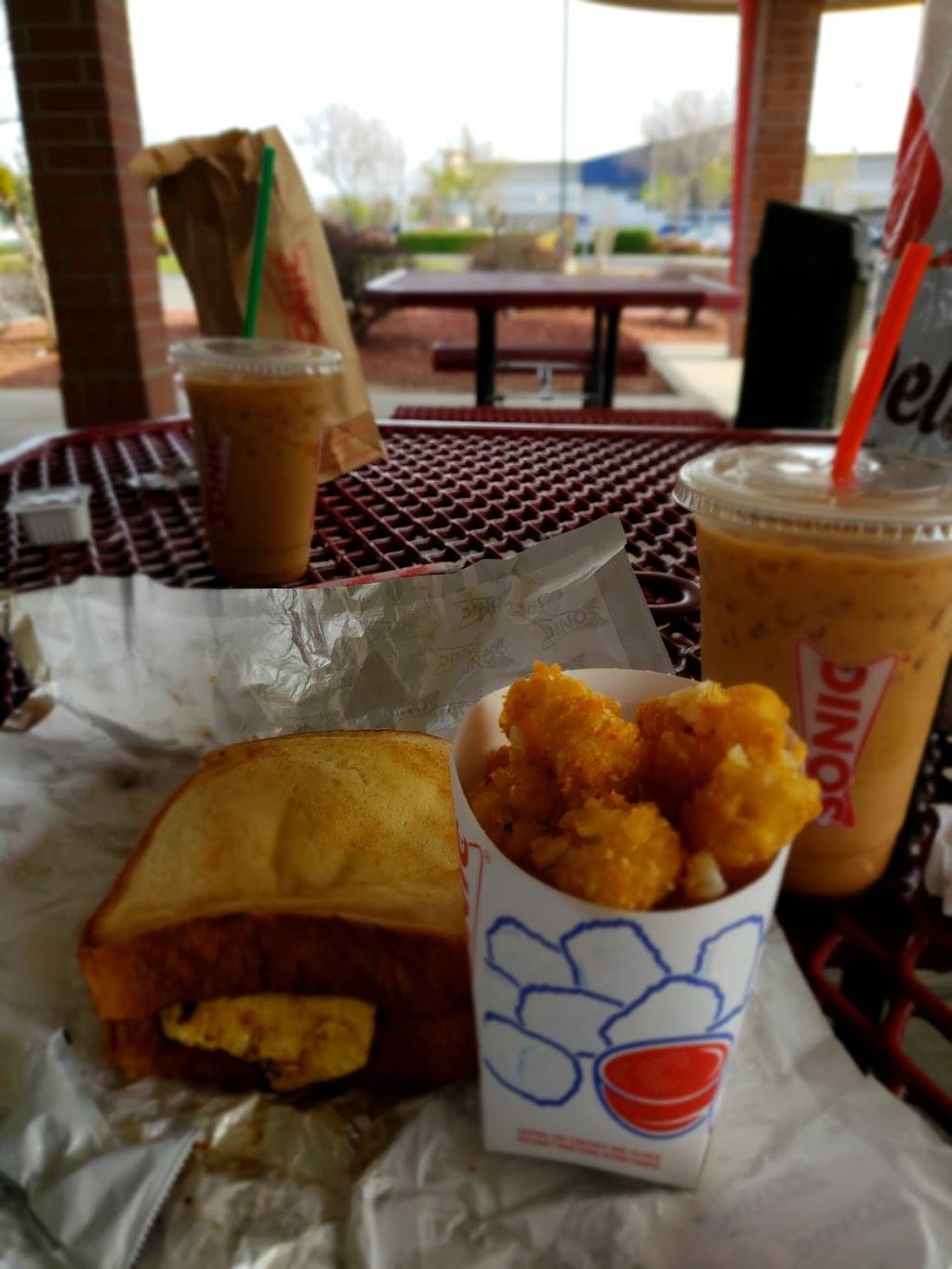 Sonic Drive-In | restaurant | 3080 N Naglee Rd, Tracy, CA 95304, USA | 2098348108 OR +1 209-834-8108