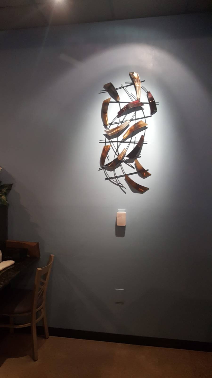 Fongs Sushi | restaurant | 15311 Amberly Dr, Tampa, FL 33647, USA | 8139773838 OR +1 813-977-3838