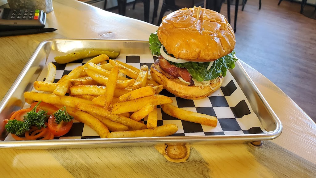 Alma Diner | restaurant | 131 N Main St, Alma, CO 80420, USA | 7198364600 OR +1 719-836-4600