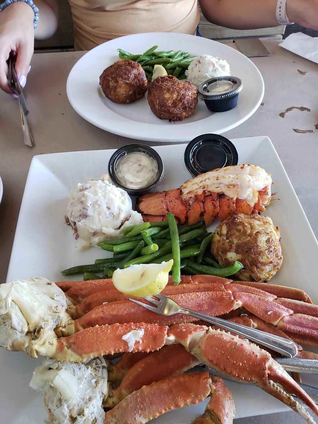 Hoopers Crab House | restaurant | 12913 Ocean Gateway, Ocean City, MD 21842, USA | 4102131771 OR +1 410-213-1771