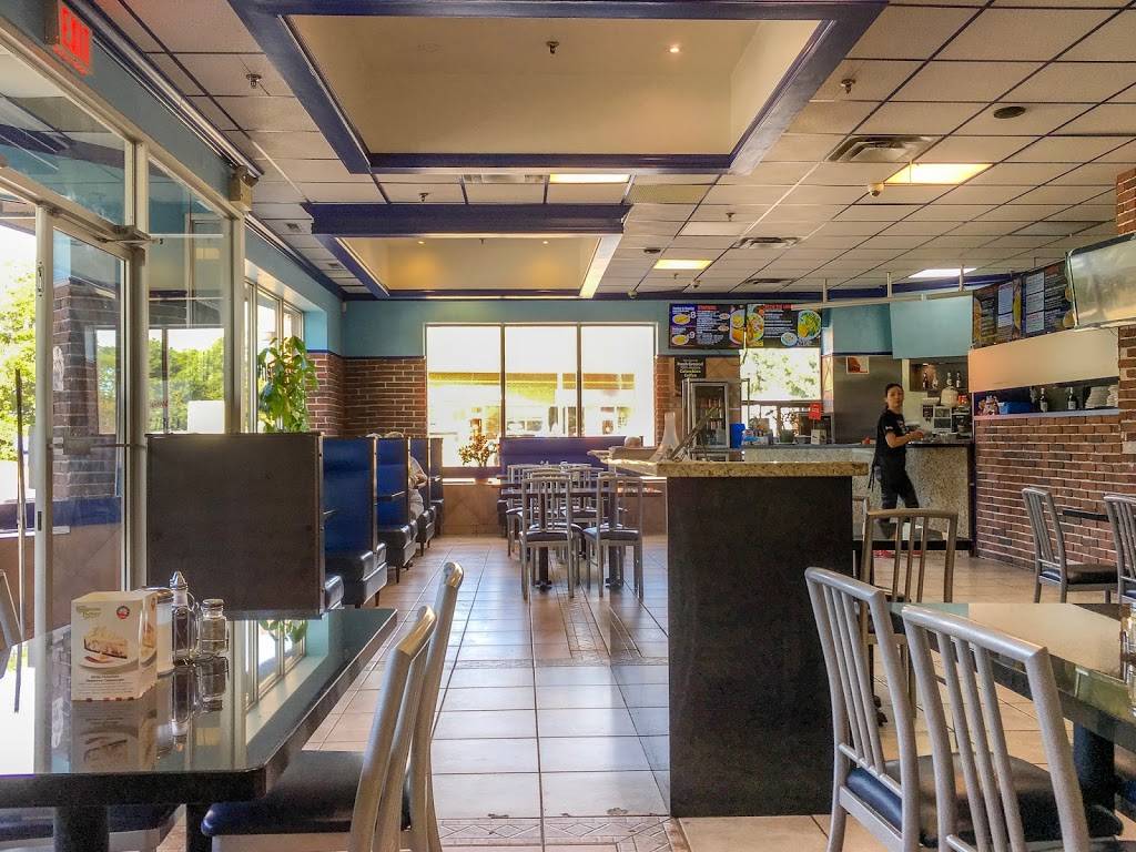 Halibut House Fish & Chips | restaurant | 560 Mulock Dr, Newmarket, ON L3Y 8R9, Canada | 9052356887 OR +1 905-235-6887