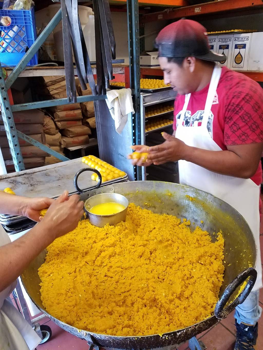 Indian Oven | restaurant | 10110 Topanga Canyon Blvd, Chatsworth, CA 91311, USA | 8184078898 OR +1 818-407-8898