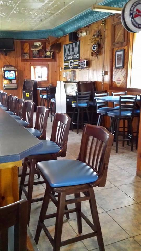 Porkys Pub | restaurant | 701 Main St, Ridgeway, WI 53582, USA | 6089249011 OR +1 608-924-9011