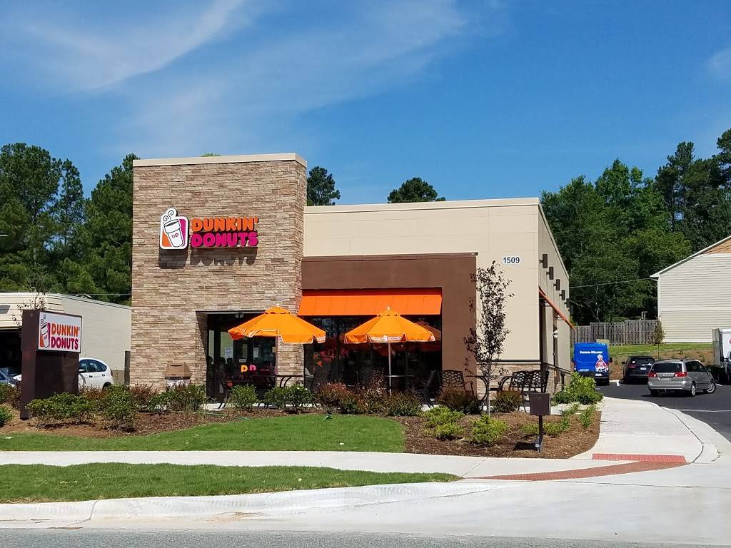 Dunkin | bakery | 1509 E Franklin St, Chapel Hill, NC 27514, USA | 9195300053 OR +1 919-530-0053