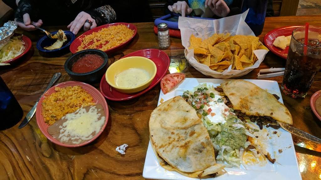 Las Trojas Cantina | restaurant | 301 Cox Creek Pkwy, Florence, AL 35630, USA | 2562841212 OR +1 256-284-1212