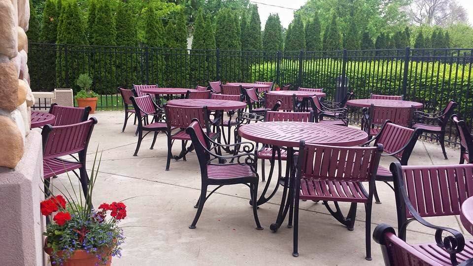 Bacon Hill Kitchen & Pub | restaurant | 4000 E Bristol St #8, Elkhart, IN 46514, USA | 5742642337 OR +1 574-264-2337