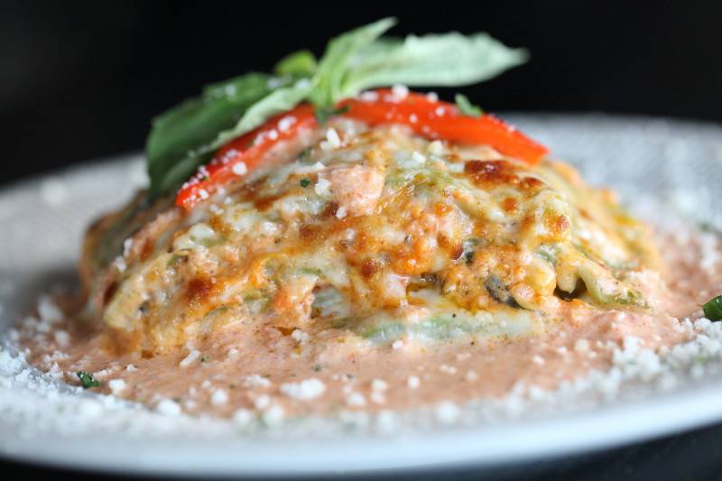 Brunos Restaurant and Tavern | restaurant | 33 Allen Ave, Portland, ME 04103, USA | 2078789511 OR +1 207-878-9511