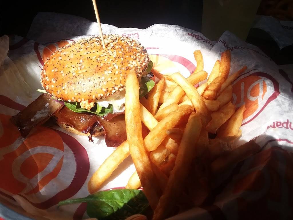 Burger Fusion Company Downtown LaCrosse | restaurant | 200 Pearl St, La Crosse, WI 54601, USA | 6088816398 OR +1 608-881-6398