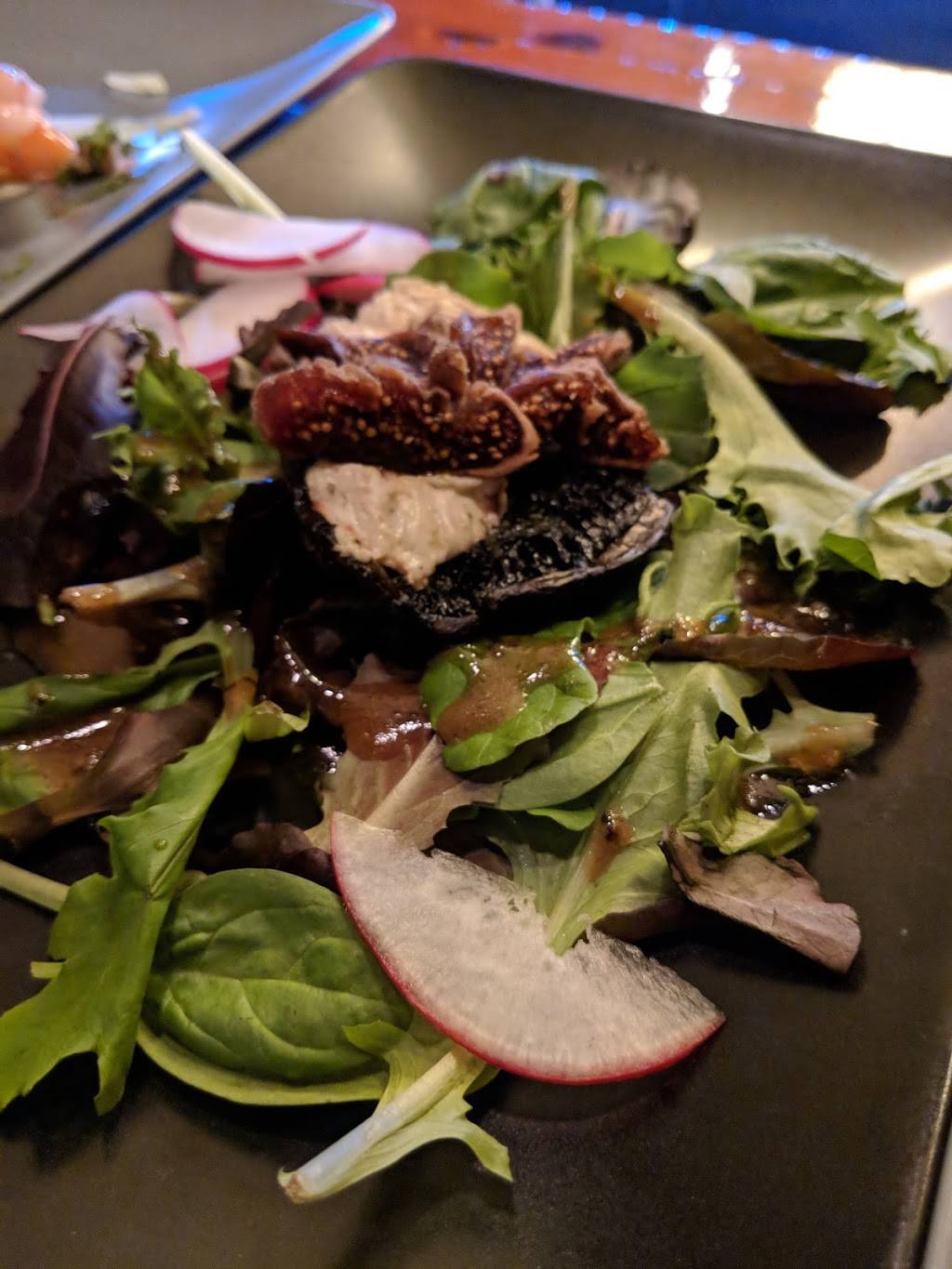 Mai Bistro | restaurant | 4906 Dundas St W, Etobicoke, ON M9A 1B5, Canada | 6473433130 OR +1 647-343-3130