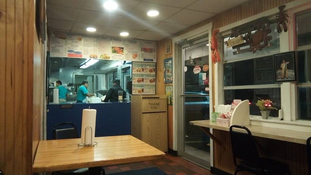 Sandbar | restaurant | 31 Kimberly Ave, West Haven, CT 06516, USA | 2039333700 OR +1 203-933-3700