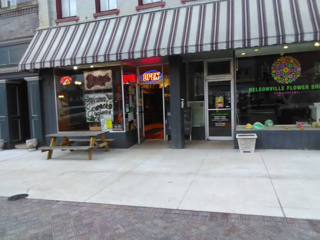 Mama Renies Pizza | restaurant | 23 Public Square, Nelsonville, OH 45764, USA | 7407532116 OR +1 740-753-2116