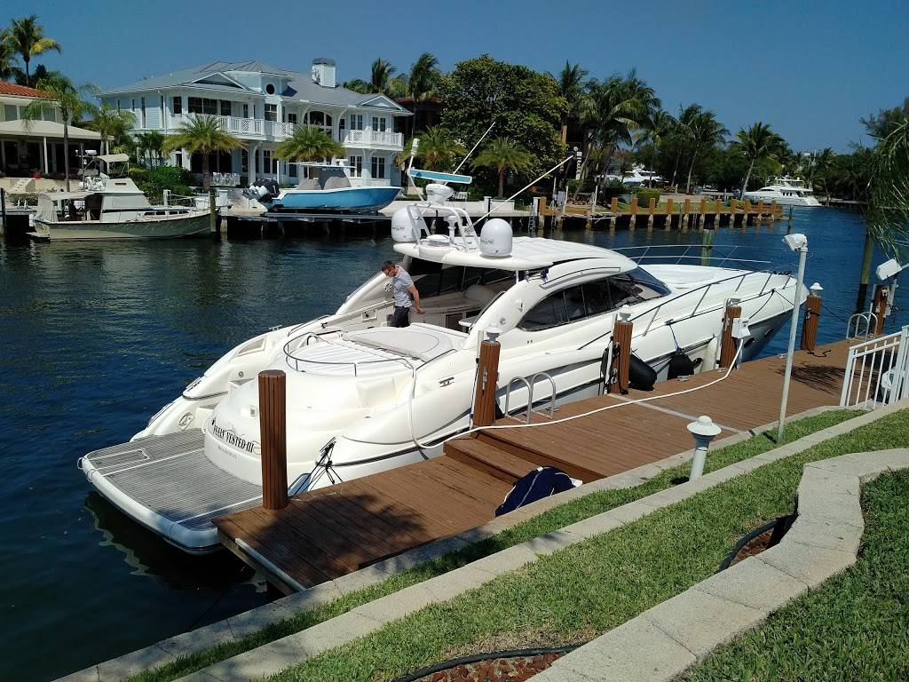 Lighthouse Point Yacht Club | restaurant | 2701 NE 42nd St, Lighthouse Point, FL 33064, USA | 9549427244 OR +1 954-942-7244