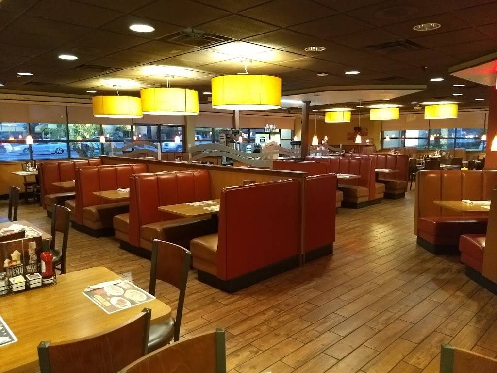 Dennys | restaurant | 7740 Orangethorpe Ave, Buena Park, CA 90621, USA | 7145239241 OR +1 714-523-9241