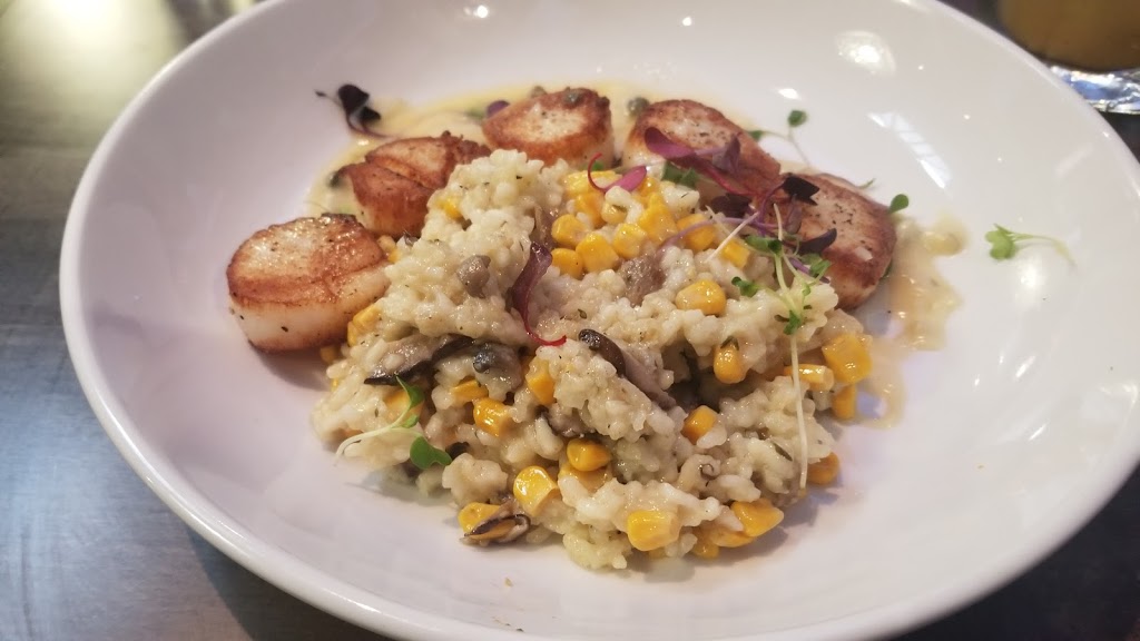 Avenue Social Kitchen & Cocktails | restaurant | 106 Bedford Ave, Bellmore, NY 11710, USA | 5169001660 OR +1 516-900-1660