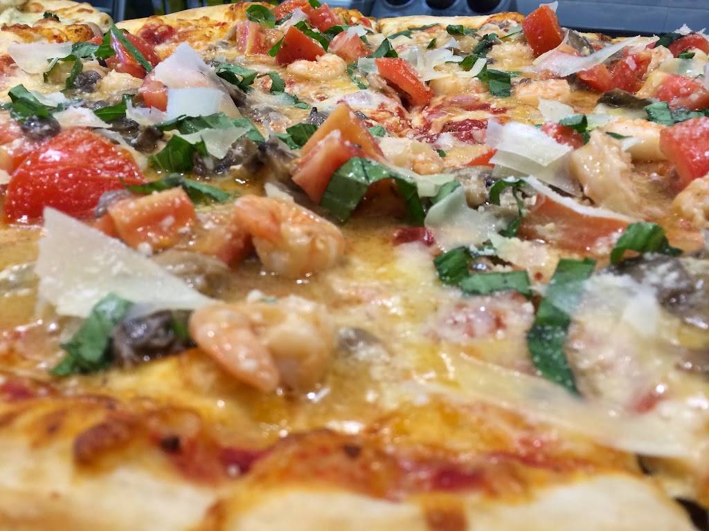 Freedas Pizza & Calzone | restaurant | Parelli Optical, 38 Enon St R, Beverly, MA 01915, USA | 9789690999 OR +1 978-969-0999