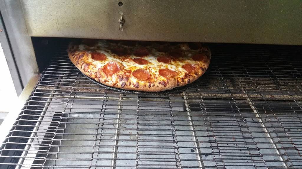 Dominos Pizza | meal delivery | 55 Third Ave, Bay Shore, NY 11706, USA | 6312060300 OR +1 631-206-0300