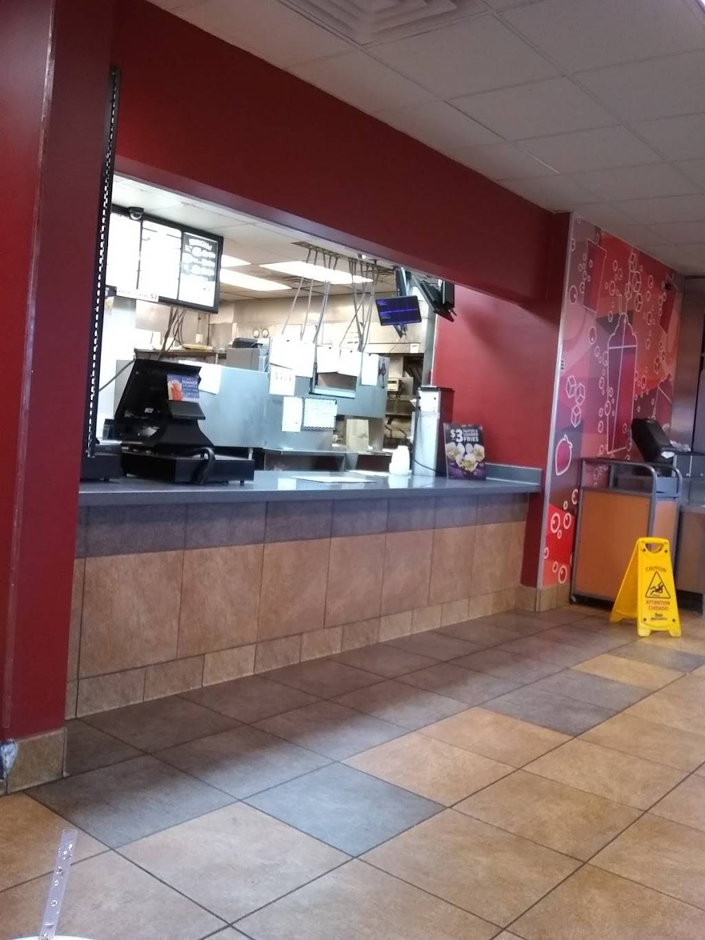 Jack in the Box | restaurant | 101 Homer M Adams Pkwy, Alton, IL 62002, USA | 6184629905 OR +1 618-462-9905