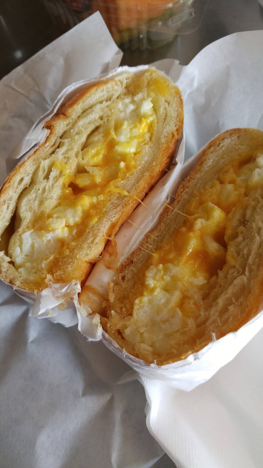 Backstage Cafe | cafe | 2520 W Olive Ave #120, Burbank, CA 91505, USA | 8185634567 OR +1 818-563-4567