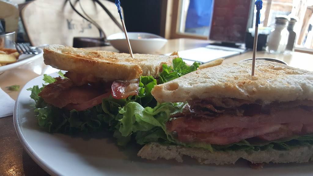 Kroghs Restaurant & Brew Pub | restaurant | 23 White Deer Plaza, Sparta Township, NJ 07871, USA | 9737298428 OR +1 973-729-8428