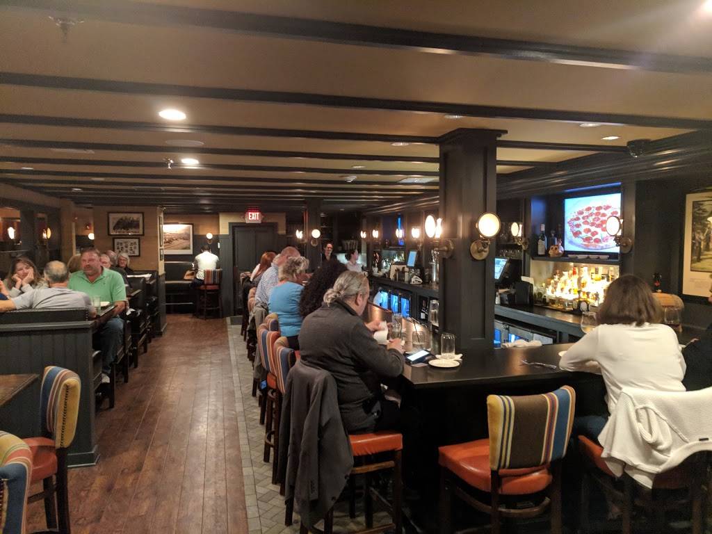 Johnnys Tavern | restaurant | 30 Boltwood Walk, Amherst, MA 01002, USA | 4132303818 OR +1 413-230-3818