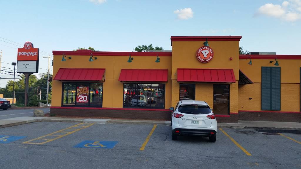 Popeyes Louisiana Kitchen | restaurant | 141 Daniel Webster Hwy, Nashua, NH 03060, USA | 6039435197 OR +1 603-943-5197