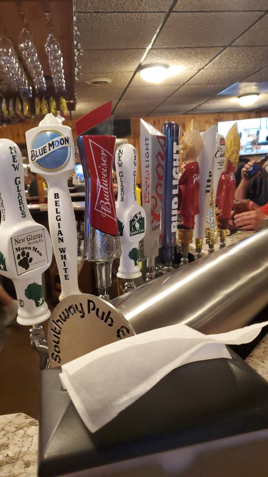 Southway Pub & Grub Inc | restaurant | 1212 S Central Ave, Marshfield, WI 54449, USA | 7153873388 OR +1 715-387-3388