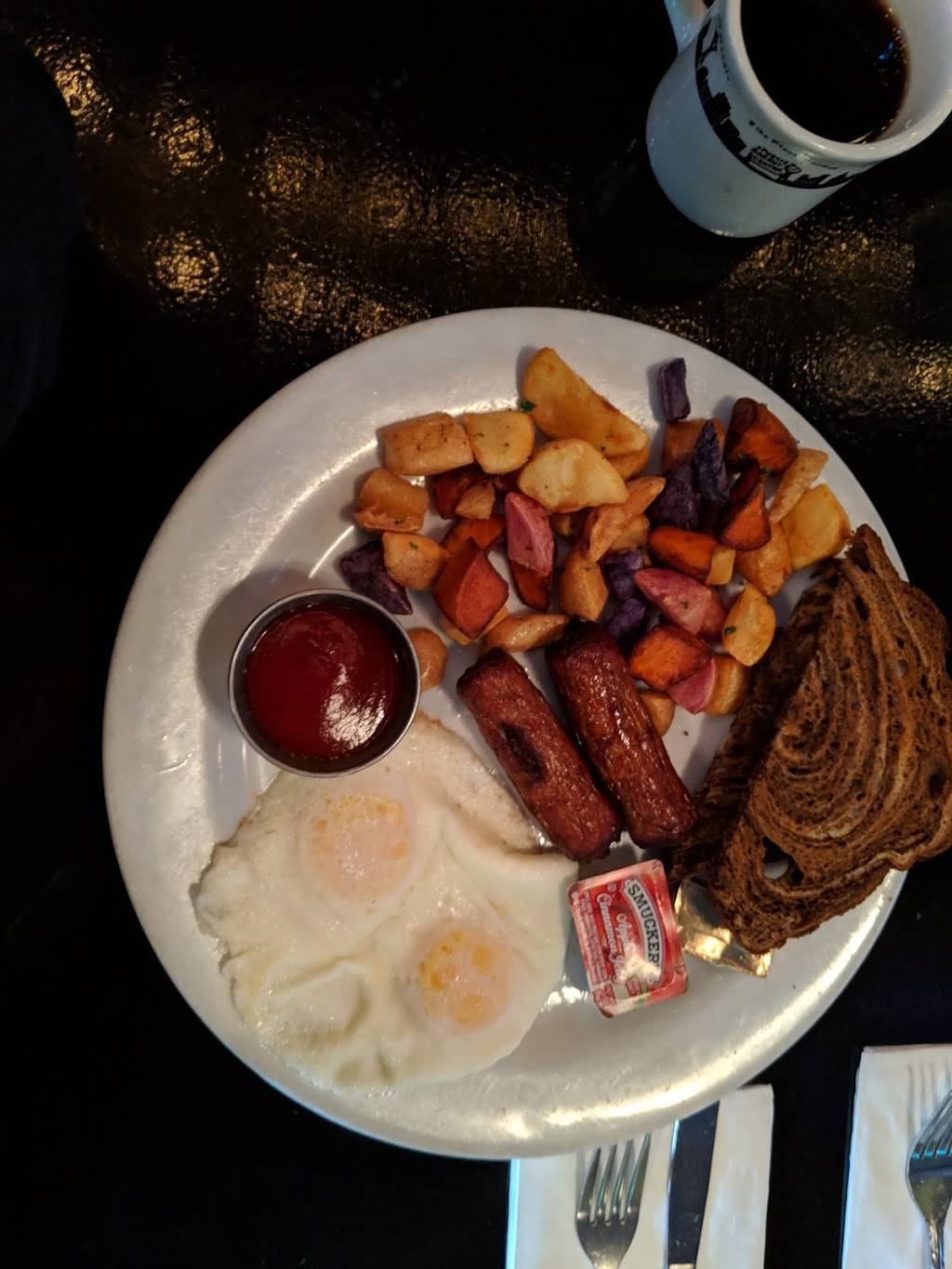 Buckleys in Queen Anne | restaurant | 232 1st Ave W, Seattle, WA 98119, USA | 2066910232 OR +1 206-691-0232