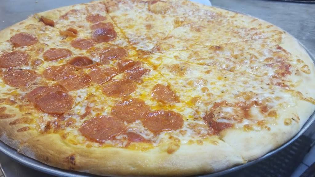 Santinis New York Style Deli | meal takeaway | 1814, 46950 Community Plaza, Sterling, VA 20164, USA | 7034504444 OR +1 703-450-4444