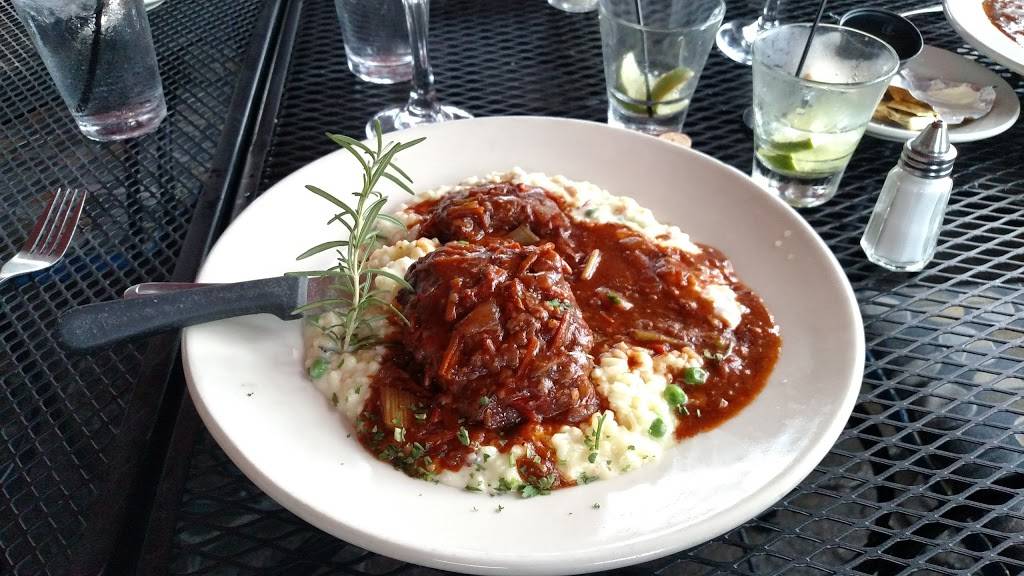 Station Square | restaurant | 4250 Belmont Ave, Youngstown, OH 44505, USA | 3307598802 OR +1 330-759-8802