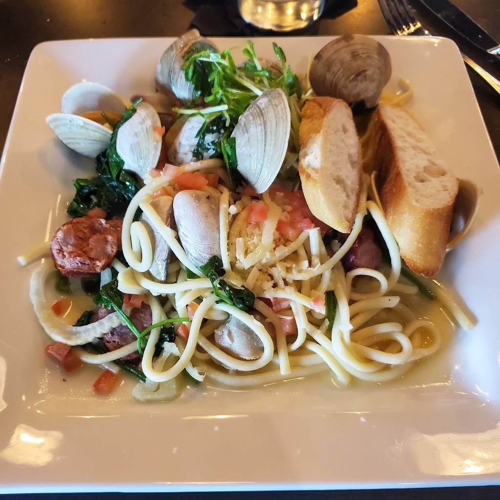 Mahoneys on main | restaurant | 59 Main St, Buzzards Bay, MA 02532, USA | 7743551928 OR +1 774-355-1928