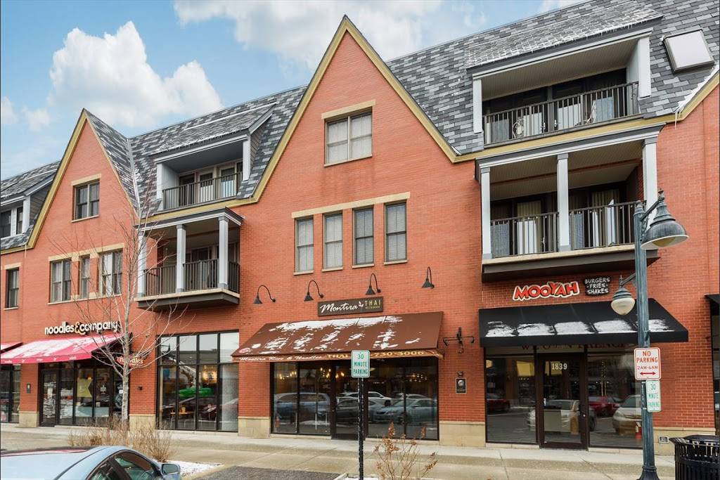 Montira Thai and Sushi | restaurant | 1845 Tower Dr, Glenview, IL 60026, USA | 8477303006 OR +1 847-730-3006