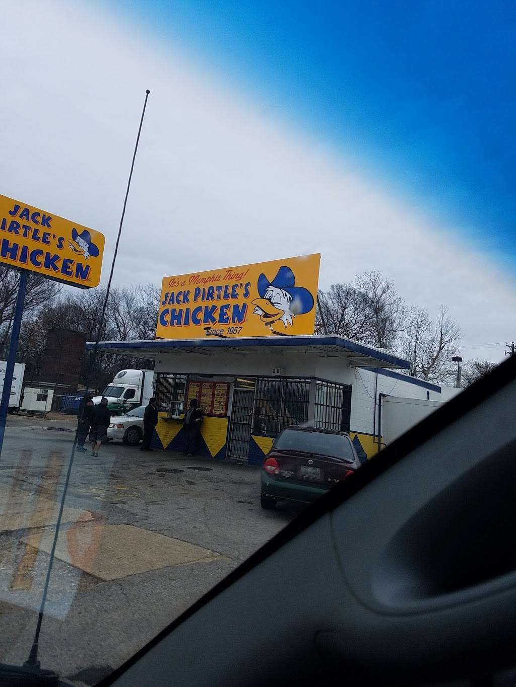 Jack Pirtle Fried Chicken | restaurant | 890 Thomas St, Memphis, TN 38107, USA | 9015277790 OR +1 901-527-7790