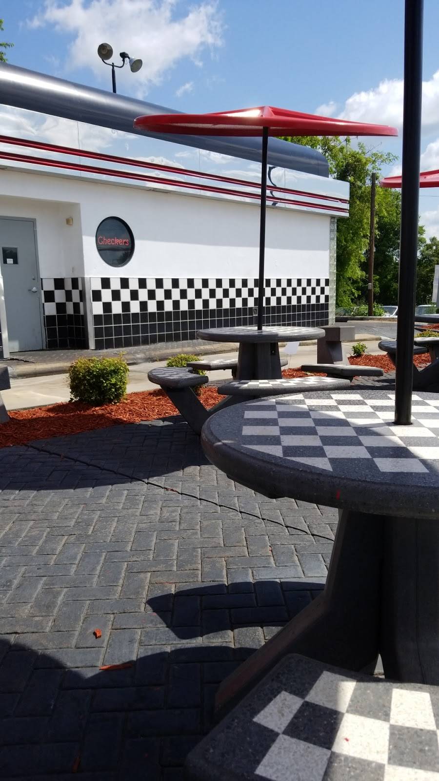 Checkers | restaurant | 2790 Pio Nono Ave, Macon, GA 31206, USA | 4787840032 OR +1 478-784-0032