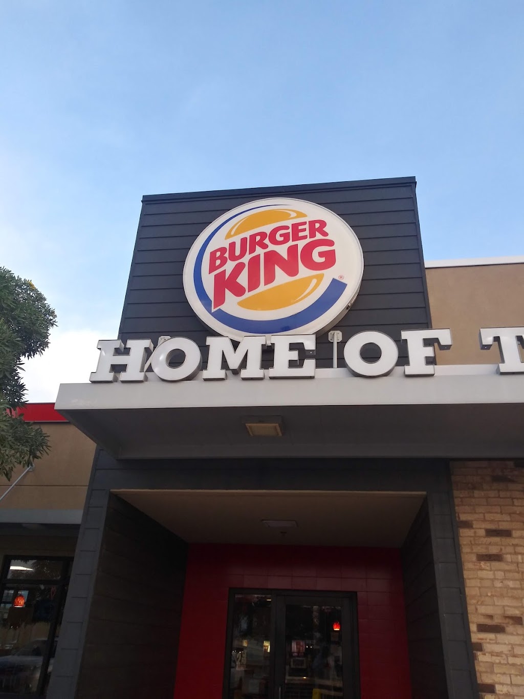 Burger King | restaurant | 925 Frontage Rd, Brownsville, TX 78521, USA | 9565421001 OR +1 956-542-1001