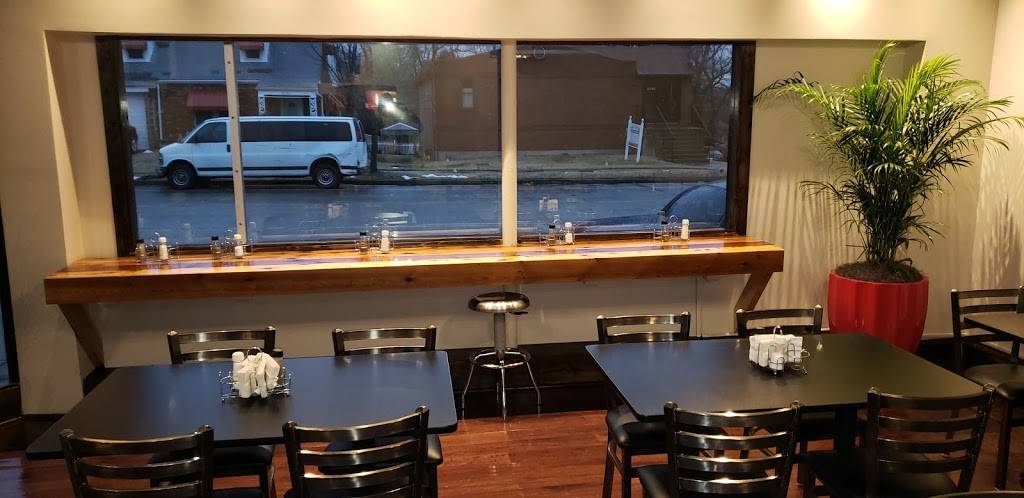 Oasis grill | restaurant | 8736 Goodfellow Blvd, St. Louis, MO 63147, USA | 3143957901 OR +1 314-395-7901