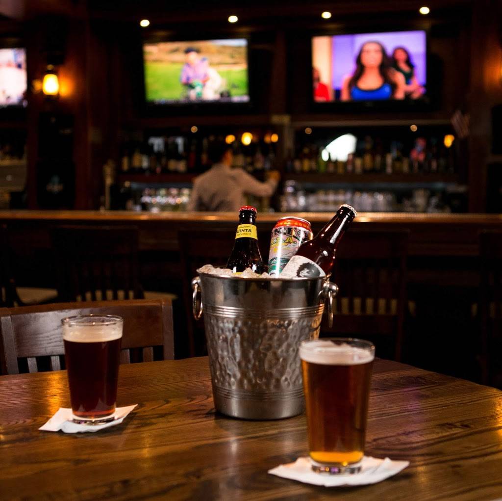 Cutthroats Saloon | restaurant | 111 Country Club Dr, Incline Village, NV 89451, USA | 7758321234 OR +1 775-832-1234