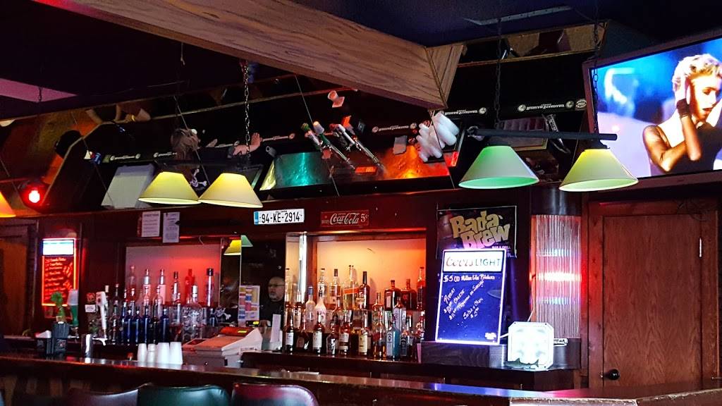 Bada Brew Bar & Grill | restaurant | 802 Theodore St, Crest Hill, IL 60403, USA | 8157263401 OR +1 815-726-3401