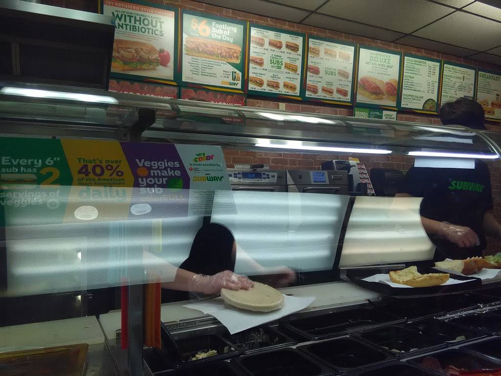 Subway | restaurant | 1512 W Center Rd, Essexville, MI 48732, USA | 9898958433 OR +1 989-895-8433