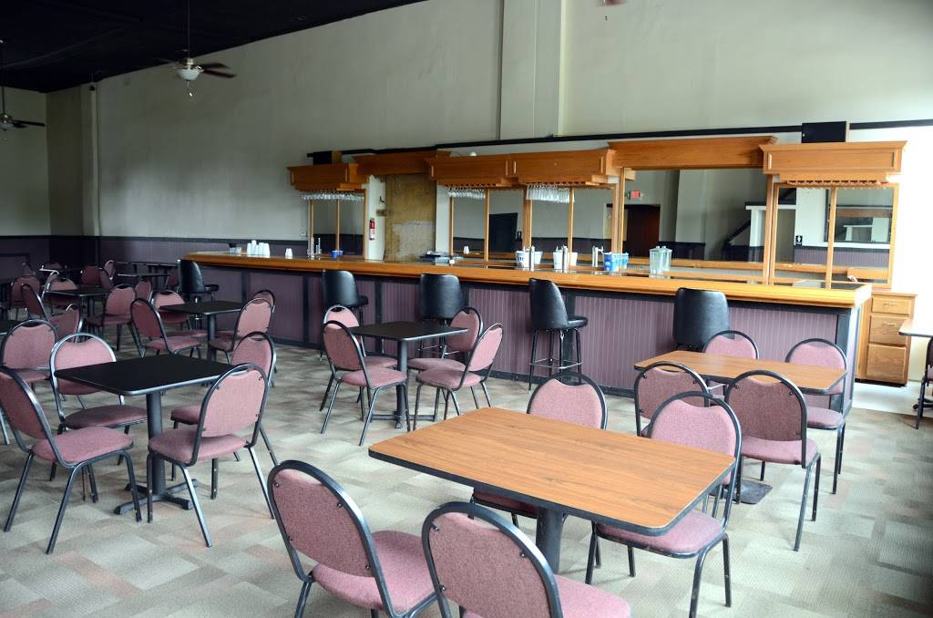 The Burg | restaurant | 105 W Washington St, Edinburg, IL 62531, USA | 2176234056 OR +1 217-623-4056