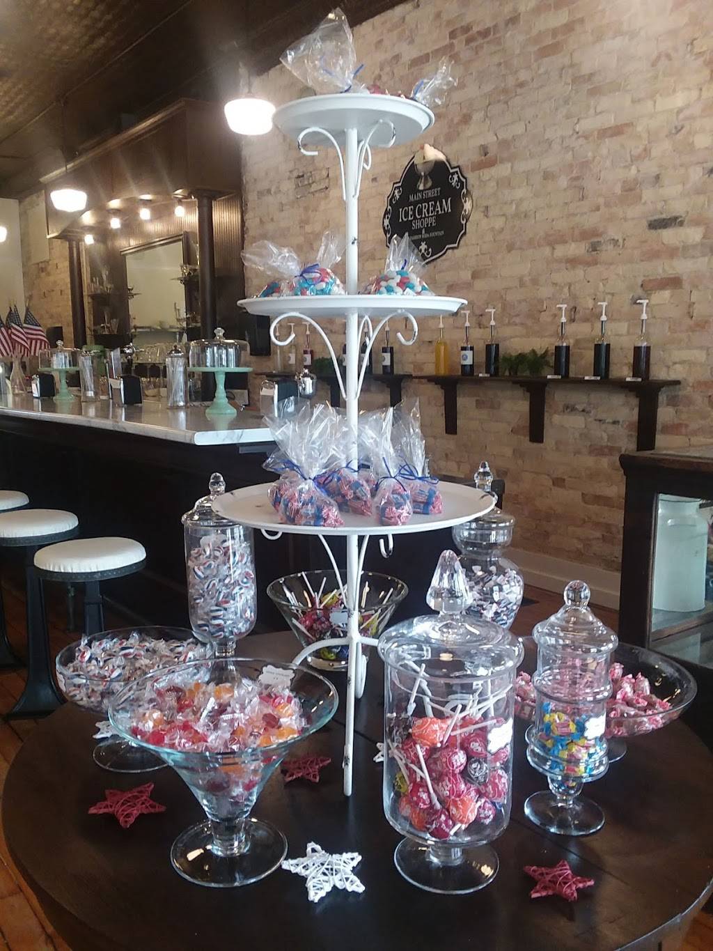 Main Street Ice Cream Shoppe and Old Fashion Soda Fountain | restaurant | 1002 4th Ave, Lake Odessa, MI 48849, USA | 6165375100 OR +1 616-537-5100