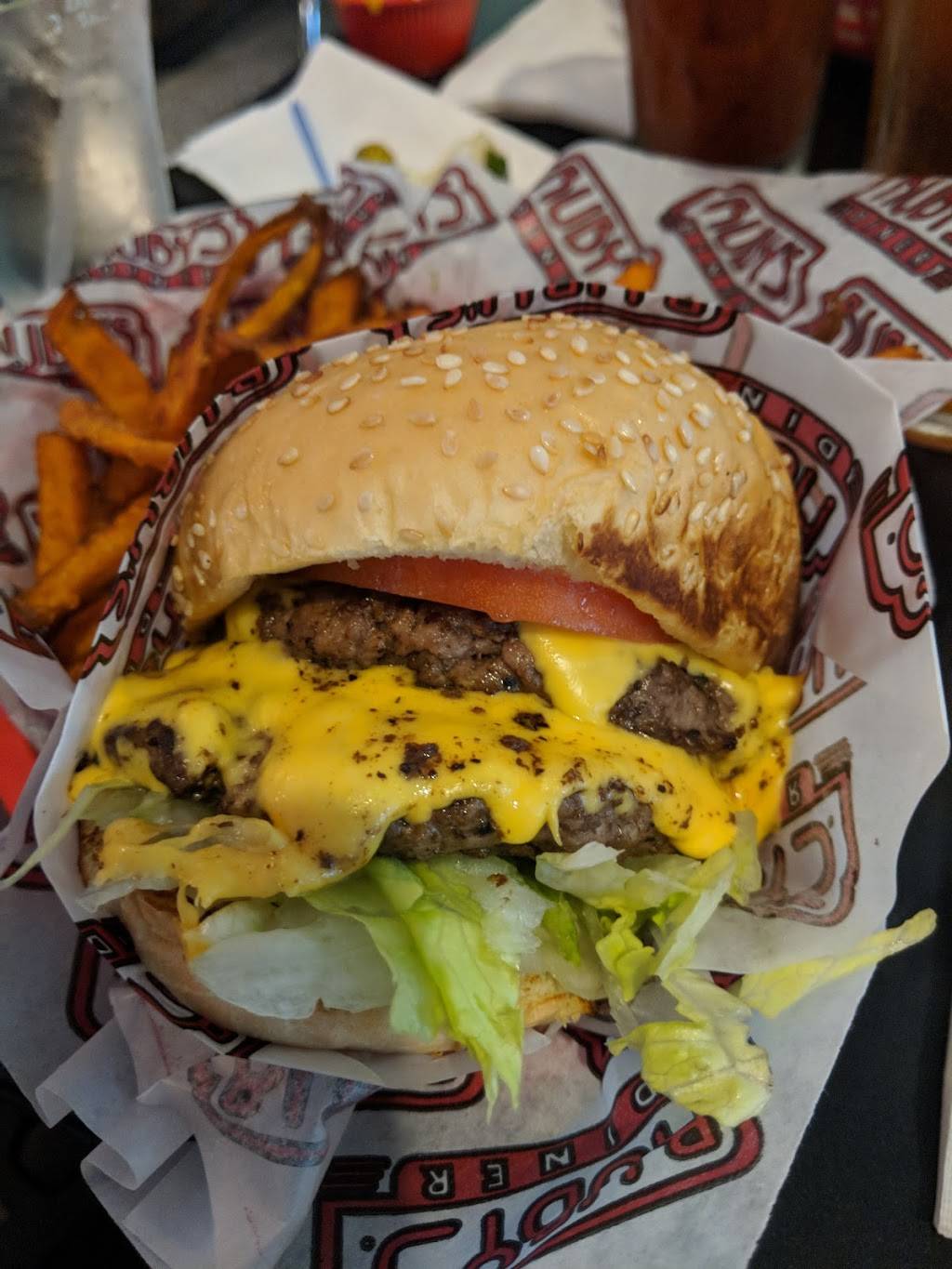 Rubys Diner | restaurant | 3870 N. Terminal Rd Terminal E, Houston, TX 77032, USA | 2818211828 OR +1 281-821-1828