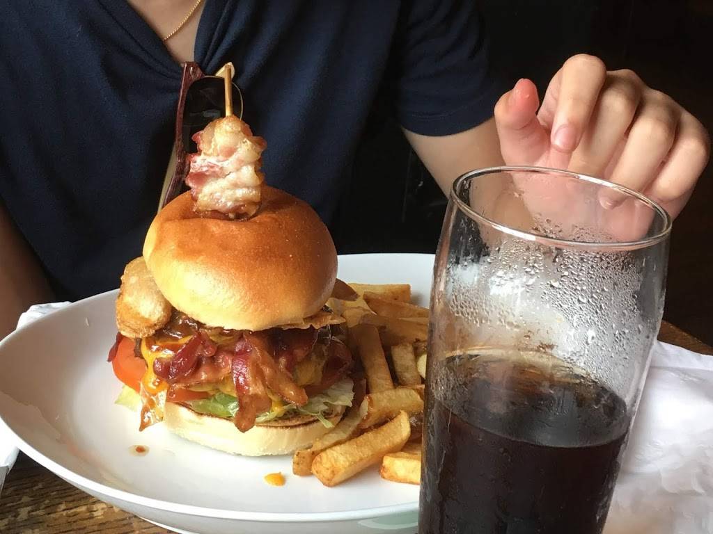 Tir Nan Og | restaurant | 200 Ontario St, Kingston, ON K7L 2Y9, Canada | 6135447474 OR +1 613-544-7474