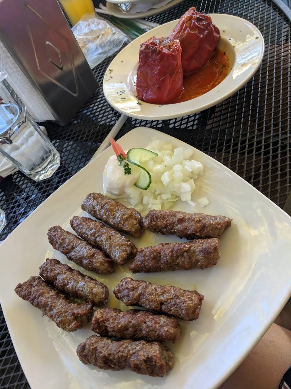 Cafe Beograd | restaurant | 2933-39 W Irving Park Rd, Chicago, IL 60618, USA | 7734787575 OR +1 773-478-7575