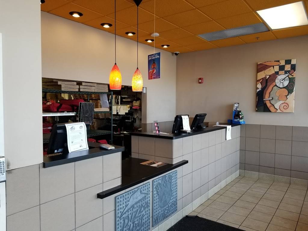 Pizza Hut | meal takeaway | 1322 Mendota Rd E, Inver Grove Heights, MN 55077, USA | 6514571855 OR +1 651-457-1855