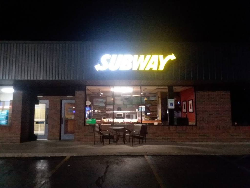 Subway Restaurants | restaurant | 524 W Fourteenth St, Traverse City, MI 49684, USA | 2319297240 OR +1 231-929-7240