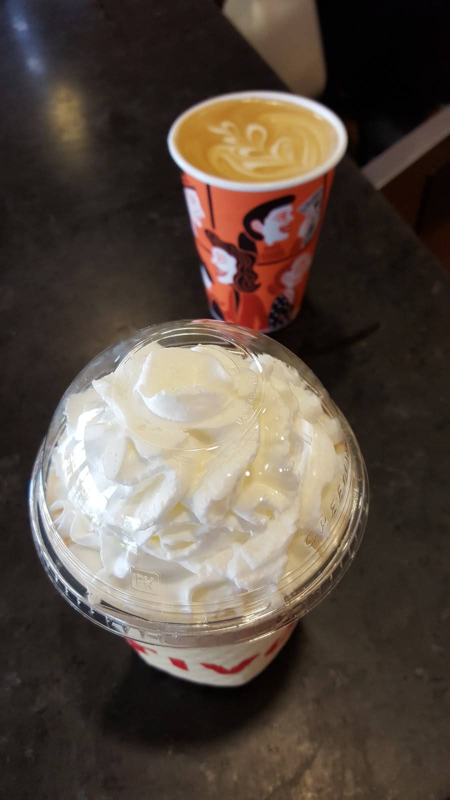 Colectivo Coffee - Grafton | meal takeaway | 1211 Washington St, Grafton, WI 53024, USA | 2623775183 OR +1 262-377-5183